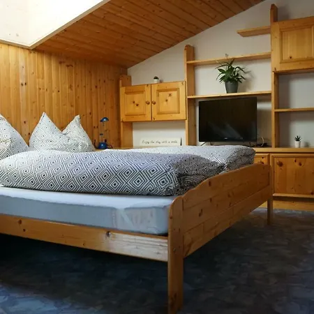 Haus Bacher Apartamento *