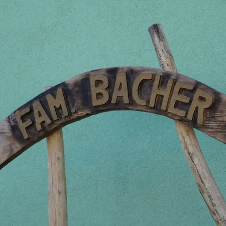 Haus Bacher Apartamento *